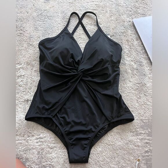 NWT Black Twist Knot One Piece Swimsuit 1X (16/18) - Picture 4 of 10